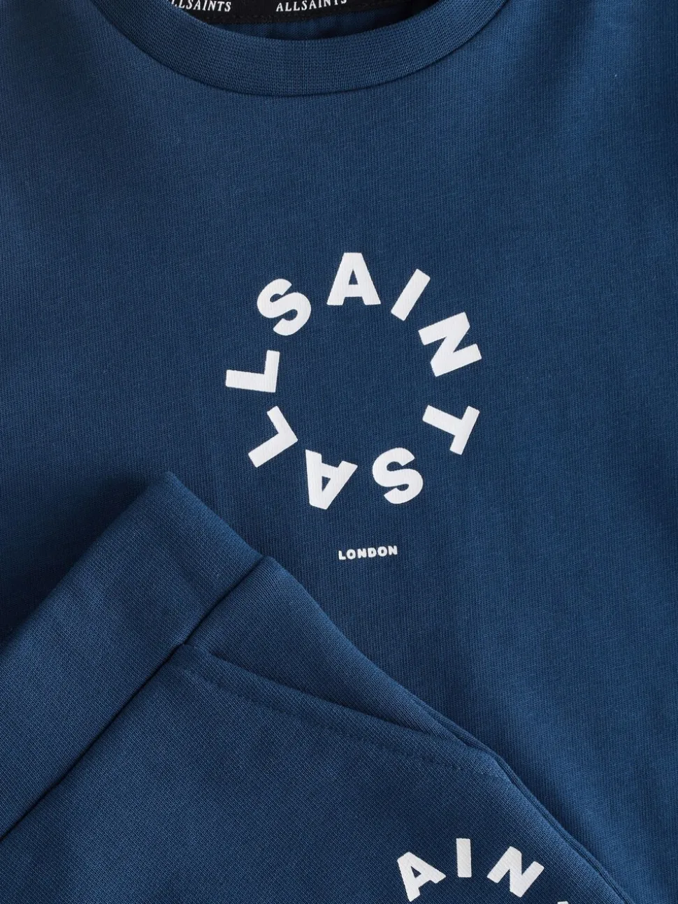 smALLSAINTS Tierra set van T-shirt en sweatshorts voor jonge jongens, van 100% katoen