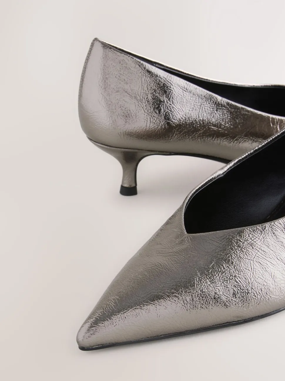 Tin - Puntige lage naaldhakken schoenen