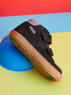 ToeZone Grayson zwarte nubuckleren jongenslaarzen met klittenbandsluiting