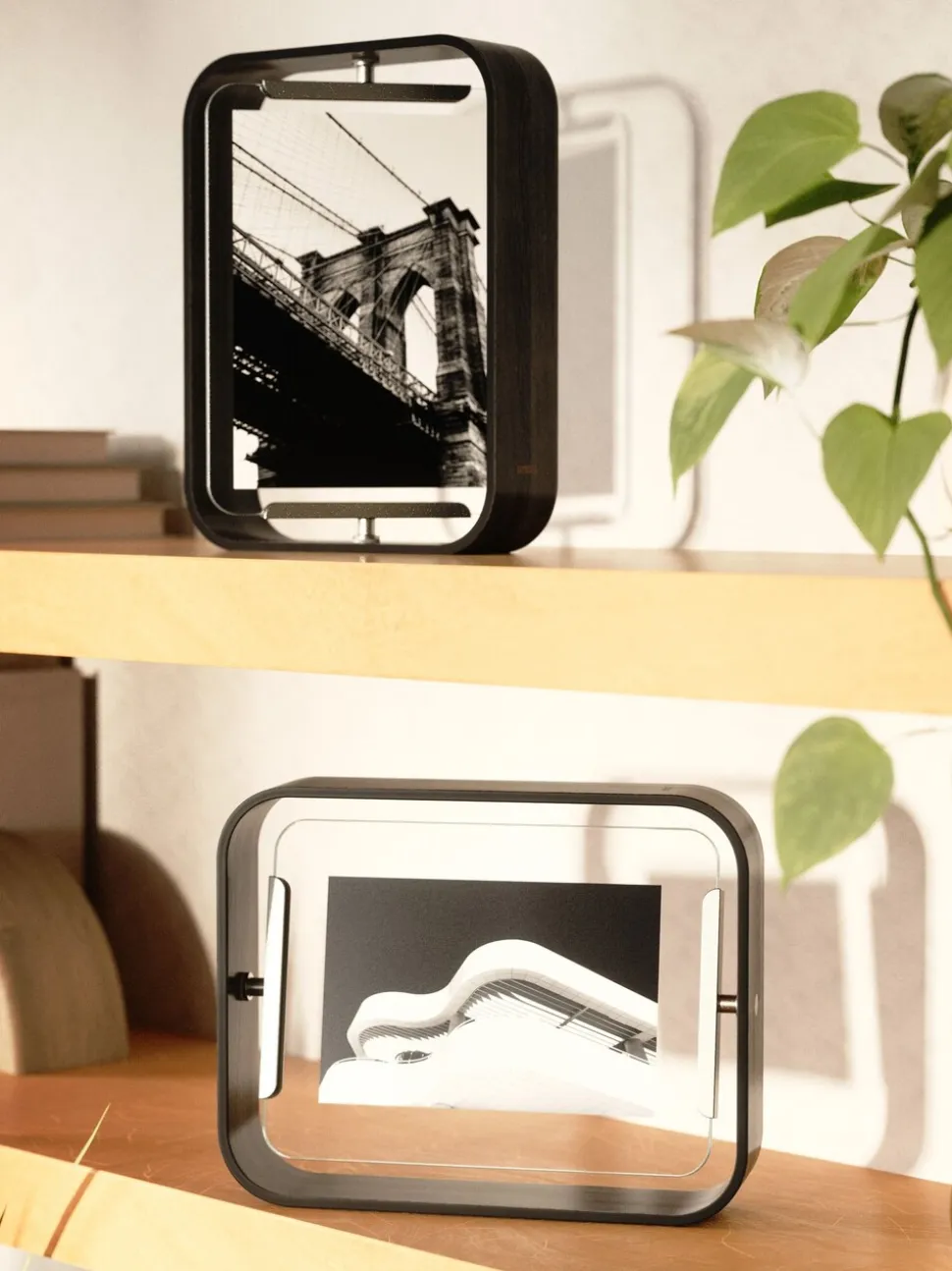 Umbra Bellwood Desk Photo Frame