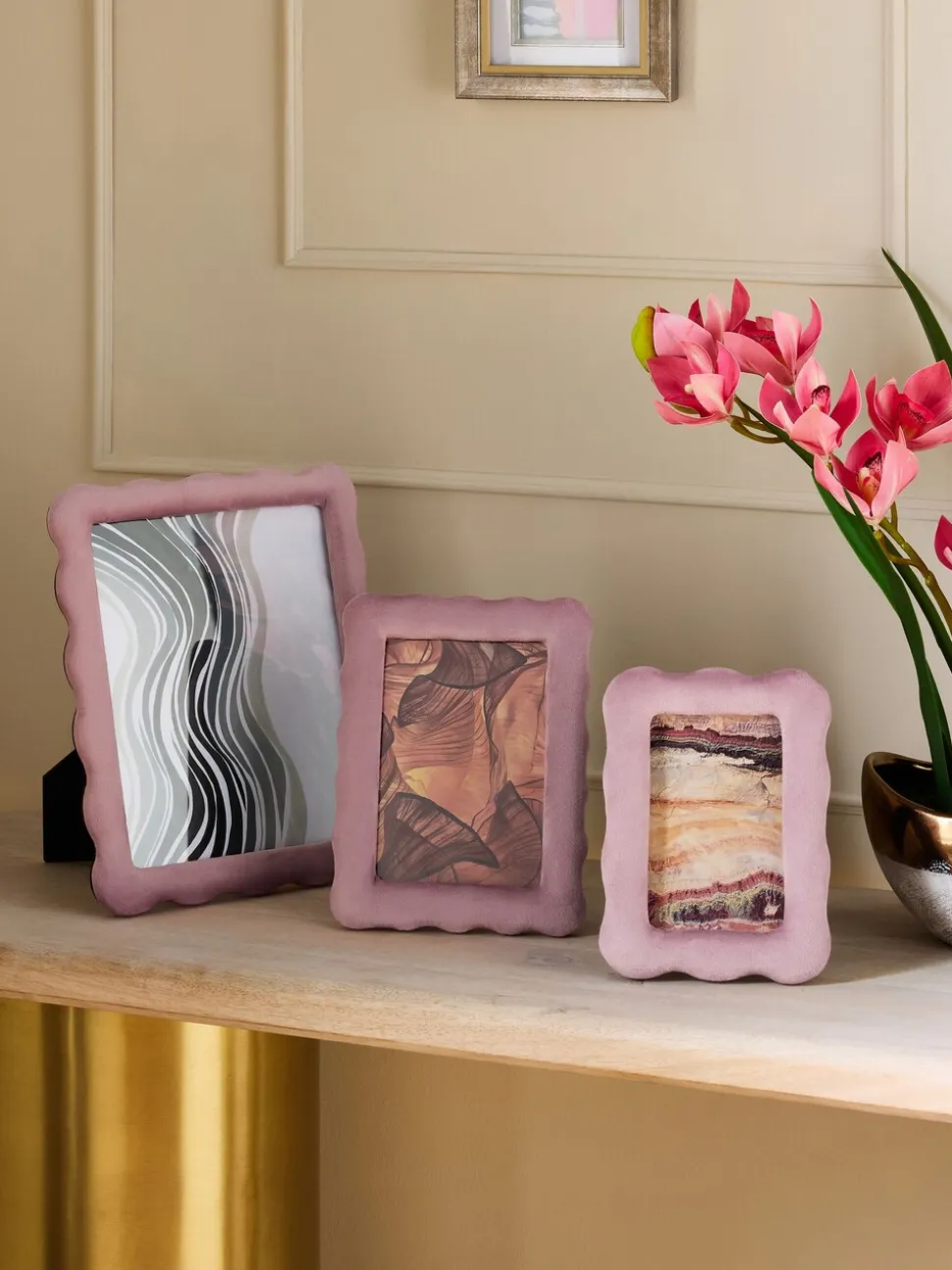 Velvet Wiggle Photo Frame