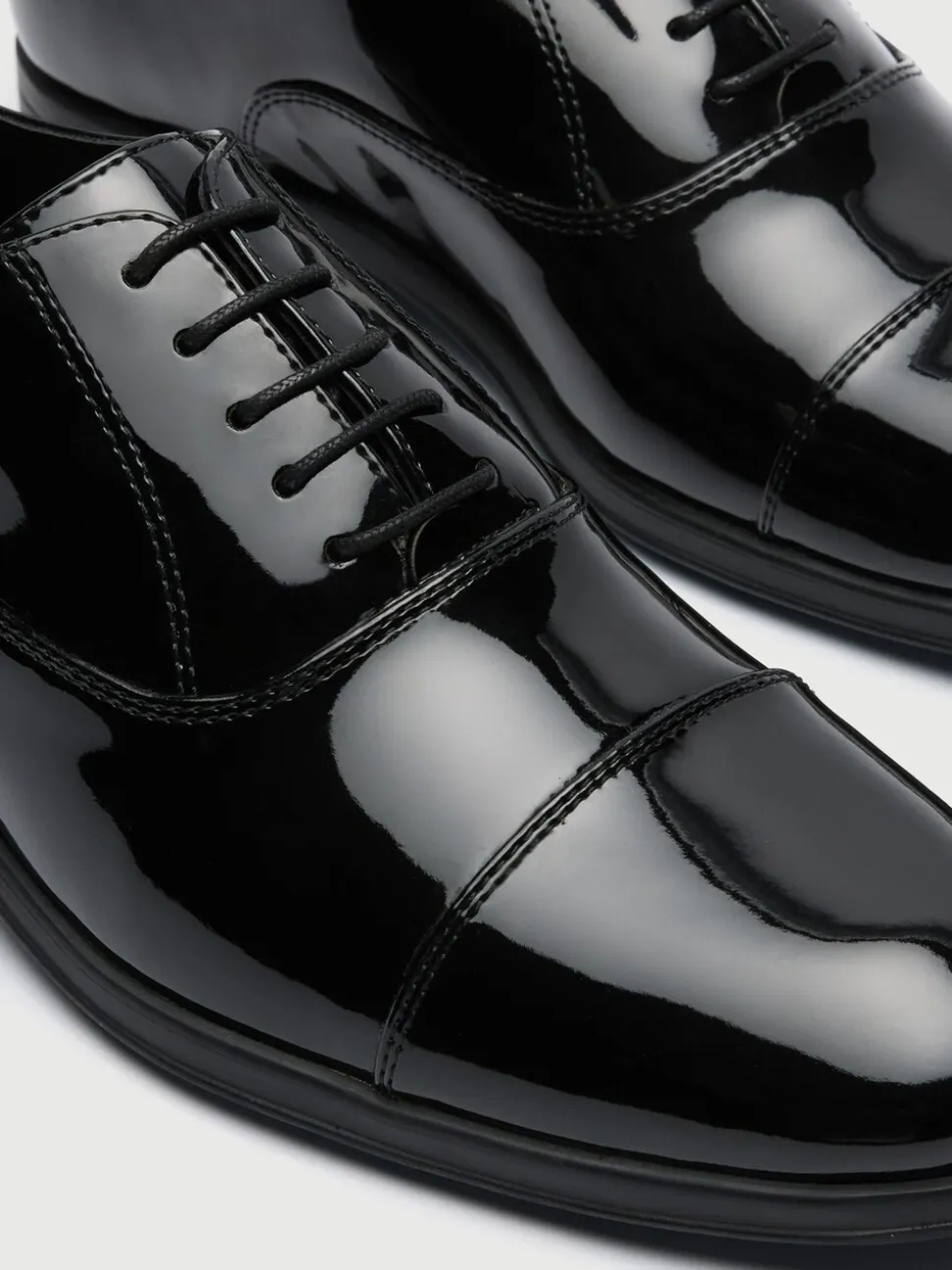 Walk London Patent Oscar Oxford Toe Cap