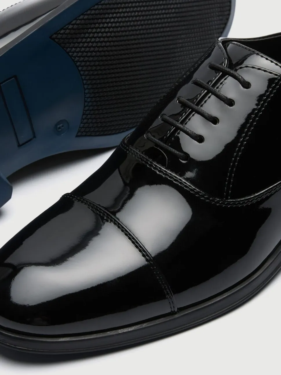 Walk London Patent Oscar Oxford Toe Cap