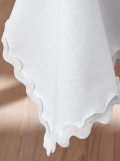 Wiggle Trim 100% Cotton Table Cloth
