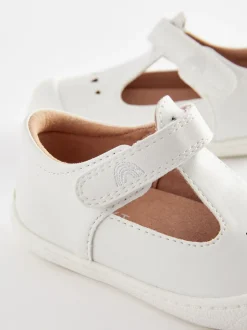 Wit - Babyslofjes met T-bandje