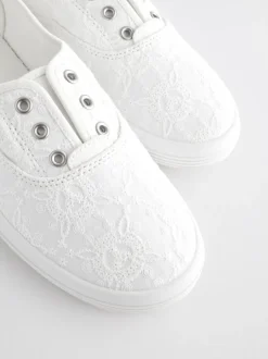 Wit - Geborduurde veterloze canvas instapsneakers