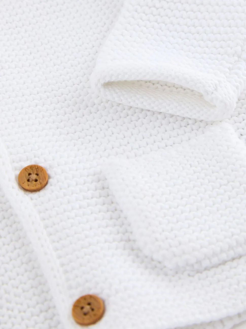 Wit - Gebreid babyvest met capuchon