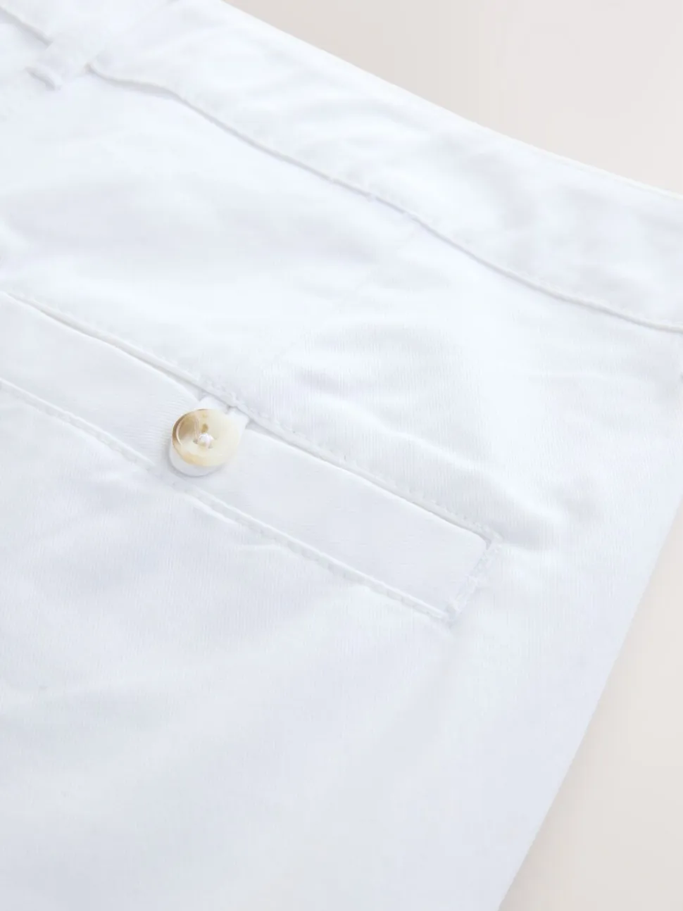 Wit - Knielange short