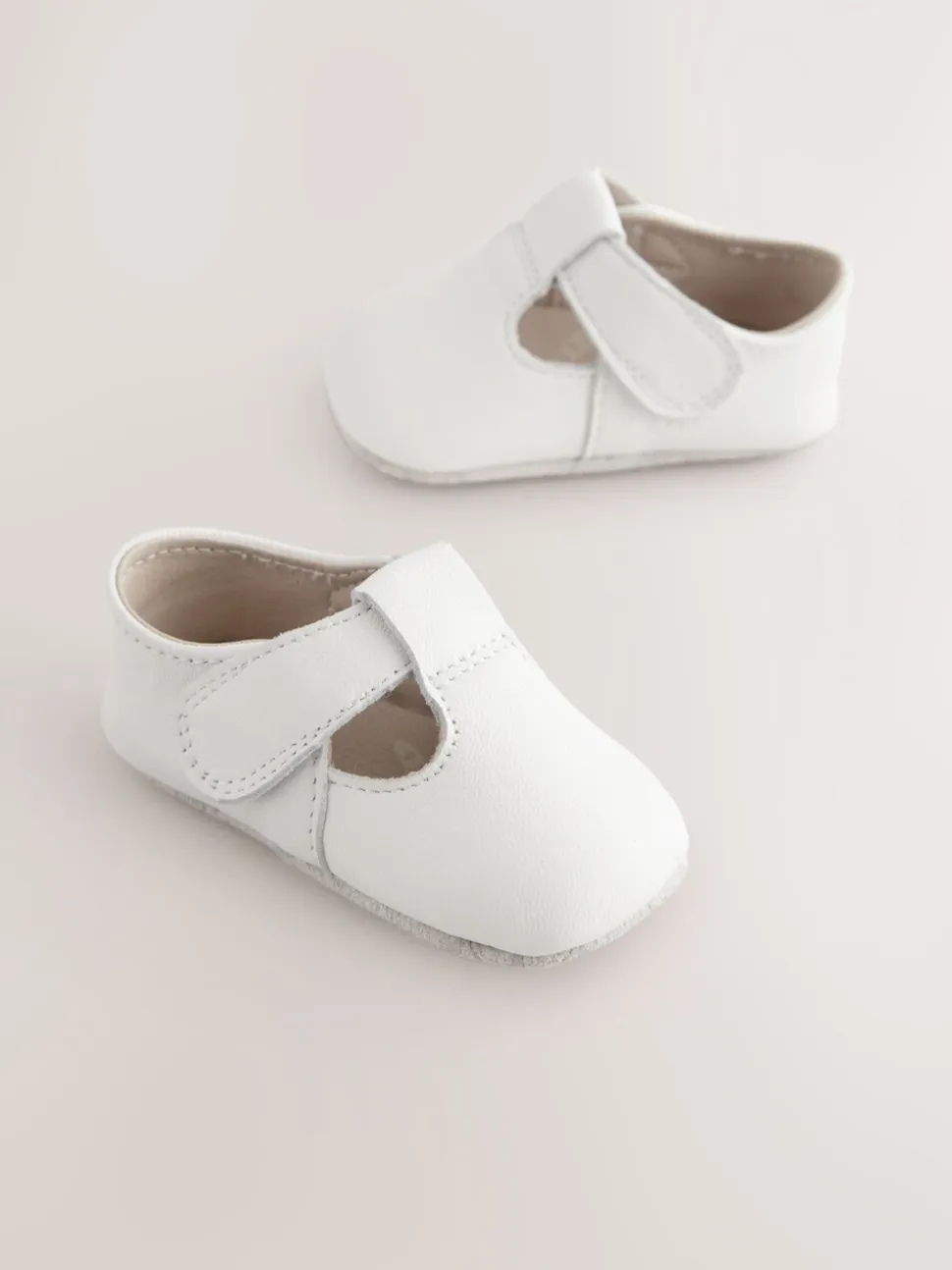 Wit - Leren babyschoen met T-bandje (0 - 24 mnd)