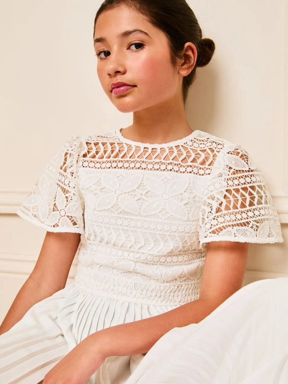 Wit - Lipsy geplooide gelegenheids-jumpsuit met fladdermouwen (5-16jr)