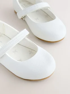 Wit - Mary Jane gelegenheidsschoenen met klittenbandsluiting