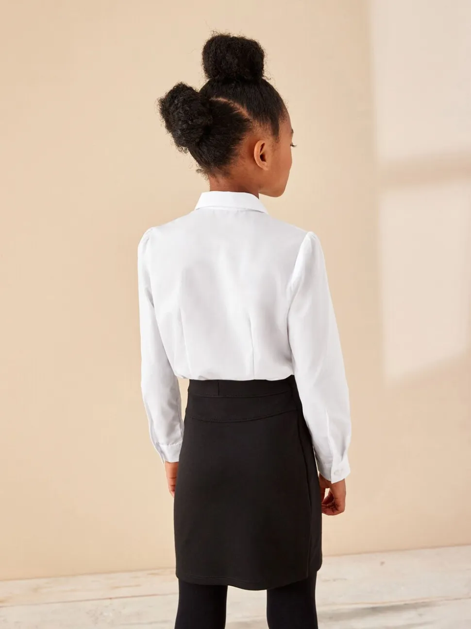 Wit - Schoolblouse met lange mouwen en kantafwerking (3-14 jr)