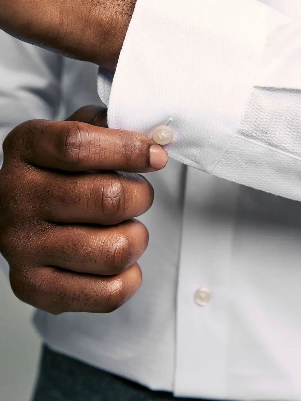 Wit - Slim Fit - Onderhoudsvriendelijk, getextureerd, slim fit overhemd met enkele manchet