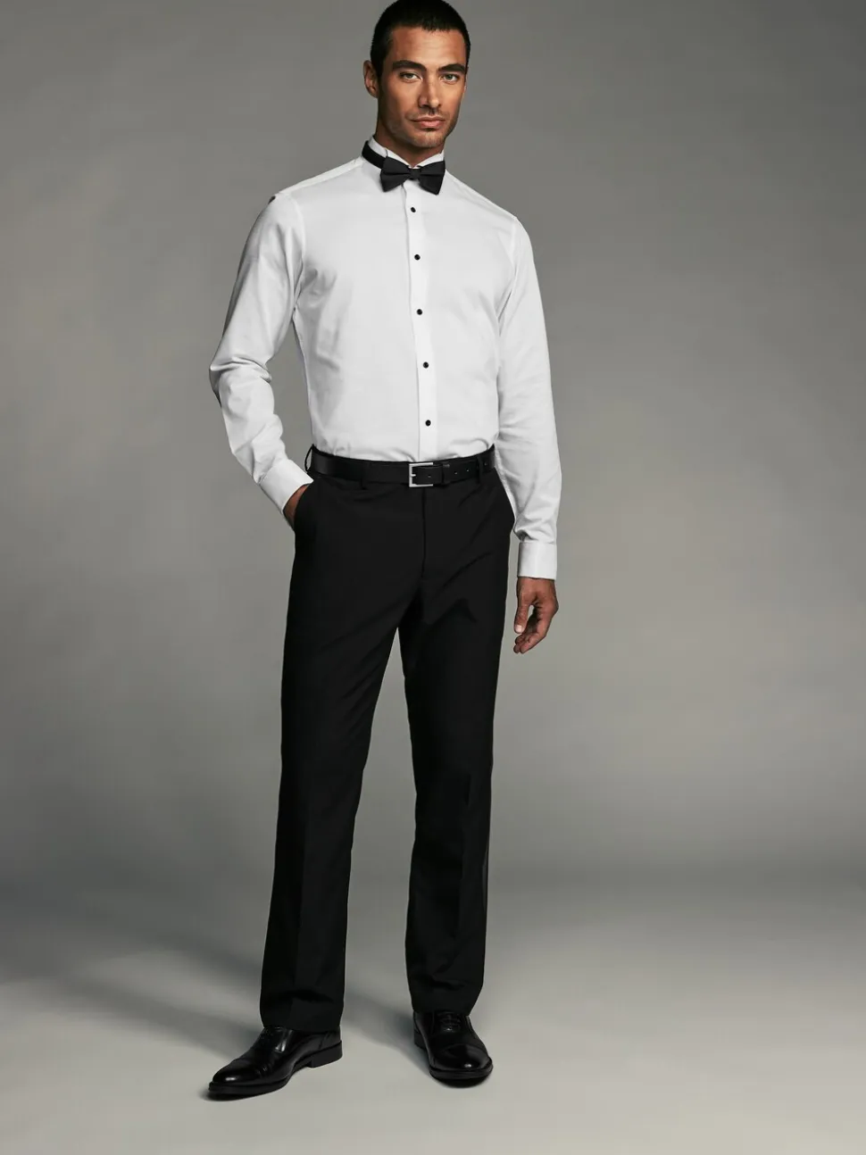 Wit - Slim Fit - Textured Double Cuff Long Sleeve Shirt With Wing Collar And Bow Tie Pack