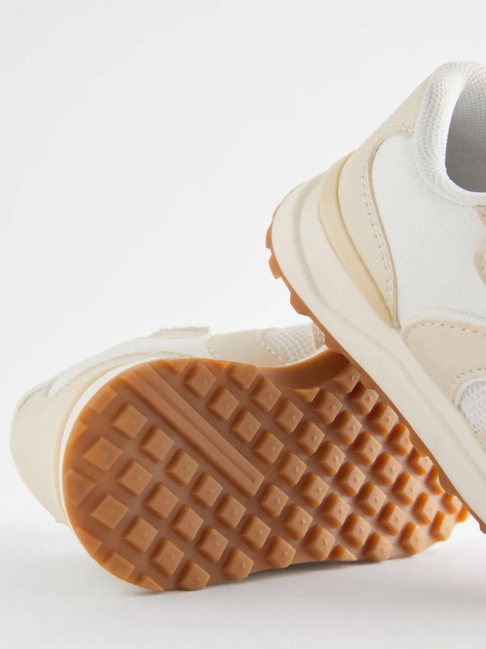 Wit - Sneakers met elastische veters en klittenbandsluiting