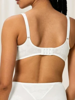 Wit - Triumph Wild Rose Sensation - Minimaliserende Beha met Beugel
