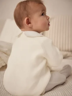 Wit gebreid - Babyvest