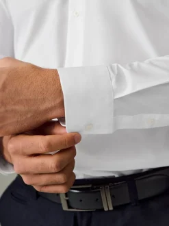 Wit met knopen aan de kraag - Slim Fit - Strijkvrij net overhemd met enkele manchet