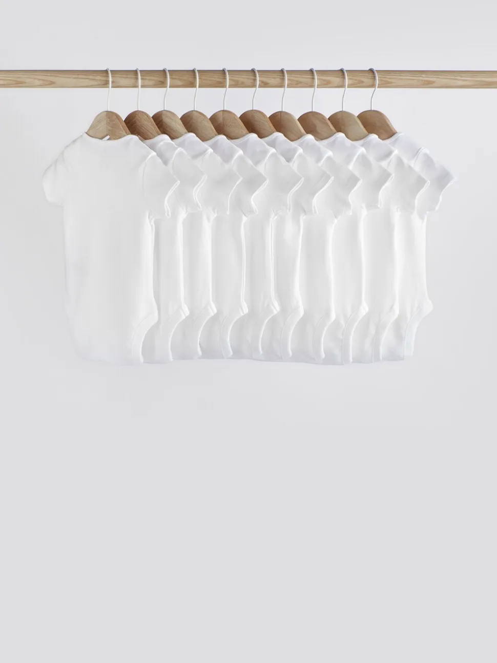 Witte must-have - Rompertjes met korte mouwen