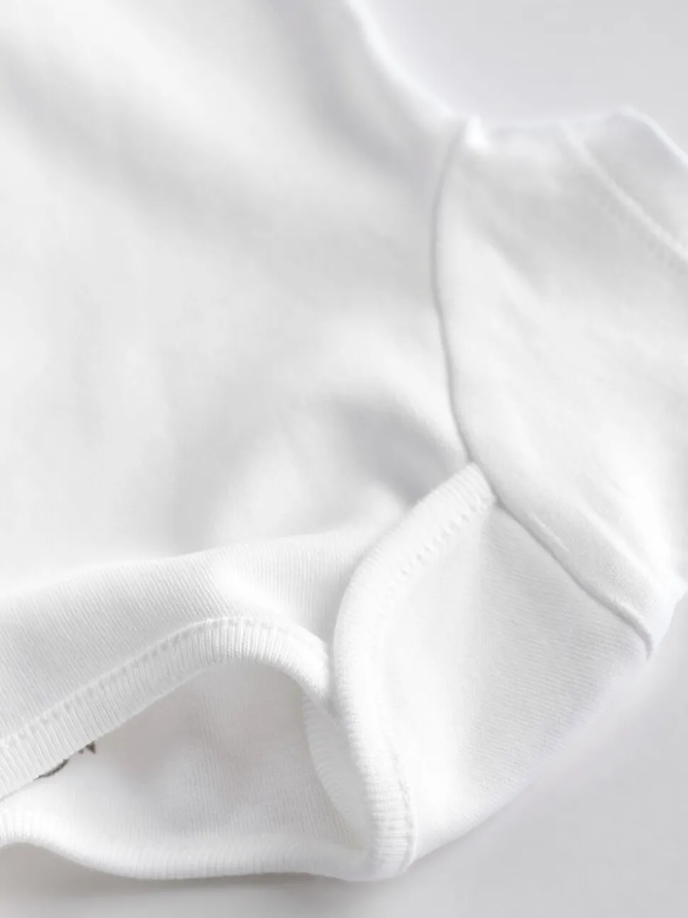 Witte must-have - Rompertjes met korte mouwen
