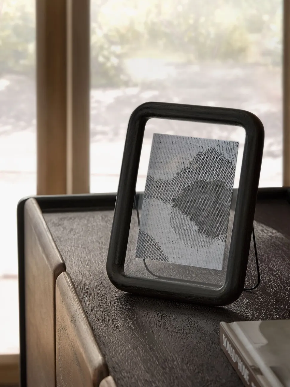 Wood Curved Floating Photo Frame