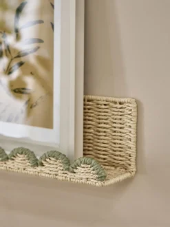 Woven Scallop Picture Shelf