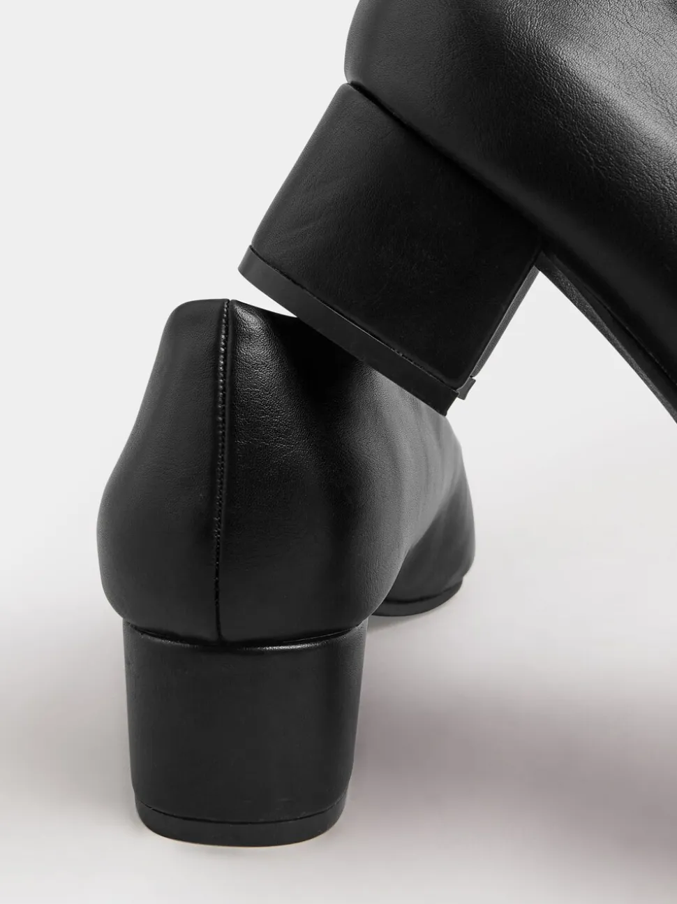 Yours Curve - Imitatieleren pumps met blokhak in extra wijde EEE-pasvorm