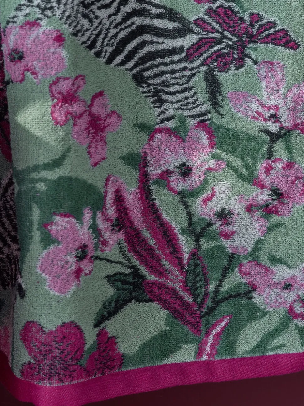 Zebra 100% katoenen handdoek met bloemenprint