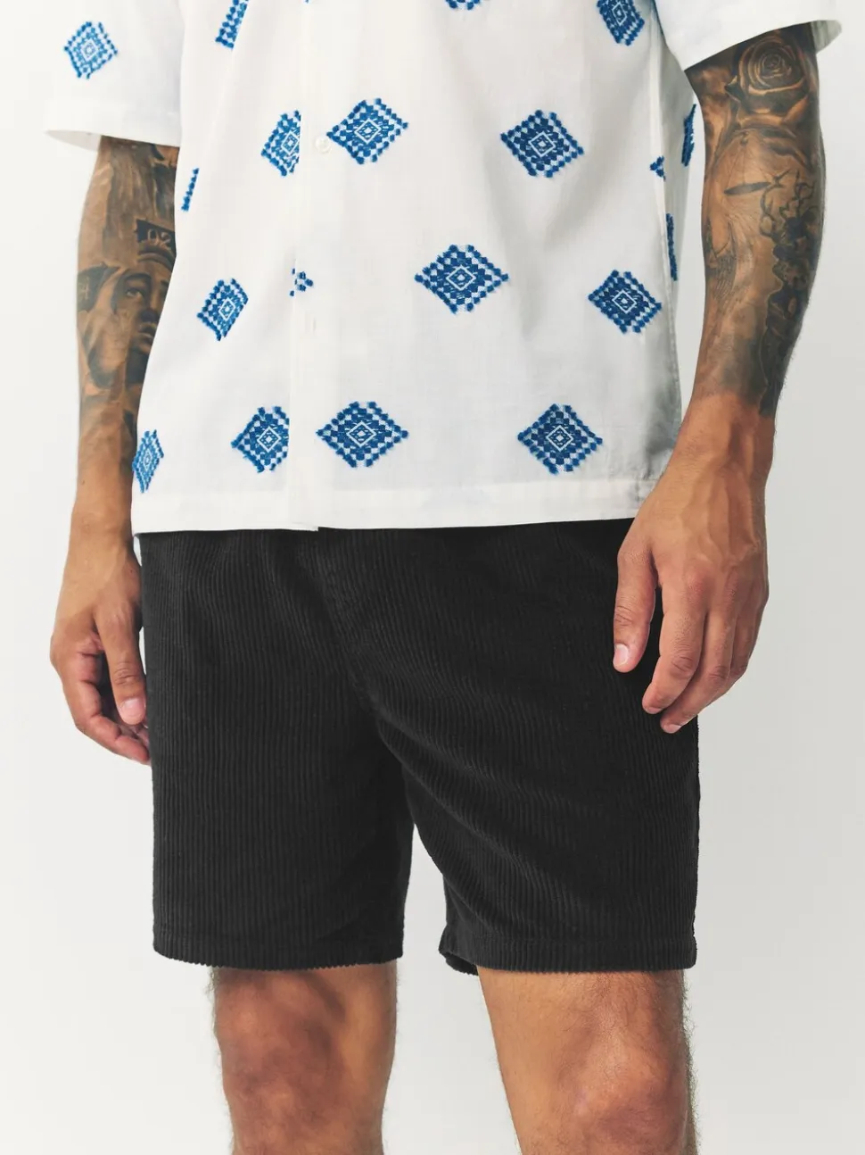 Zwart - 100% katoenen corduroy shorts met trekkoord