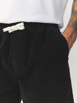 Zwart - 100% katoenen corduroy shorts met trekkoord