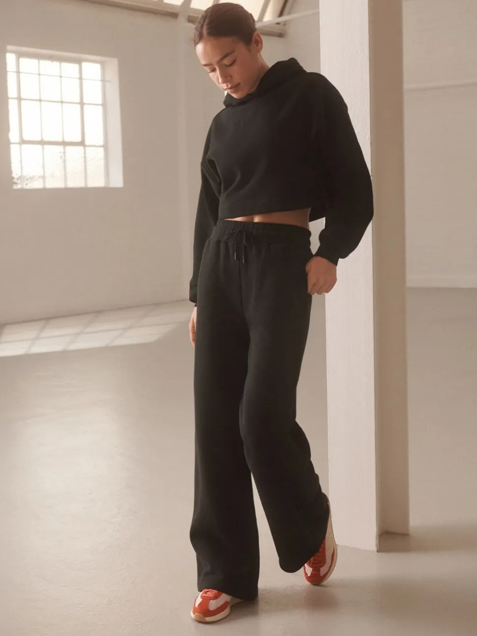 Zwart - Actieve cropped hoodie