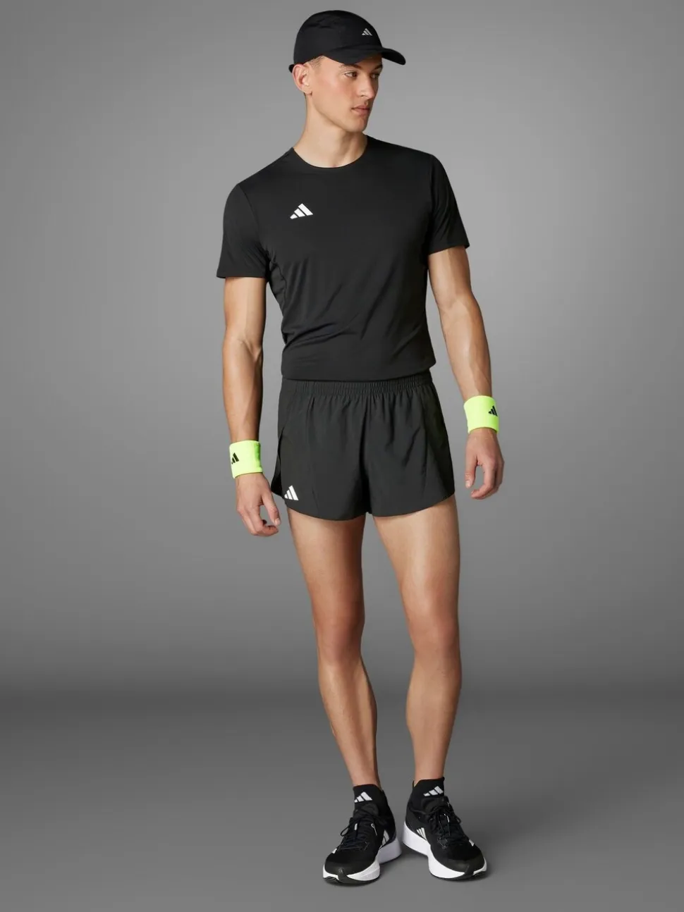 Zwart - adidas Adizero Essentials hardloopshorts met split