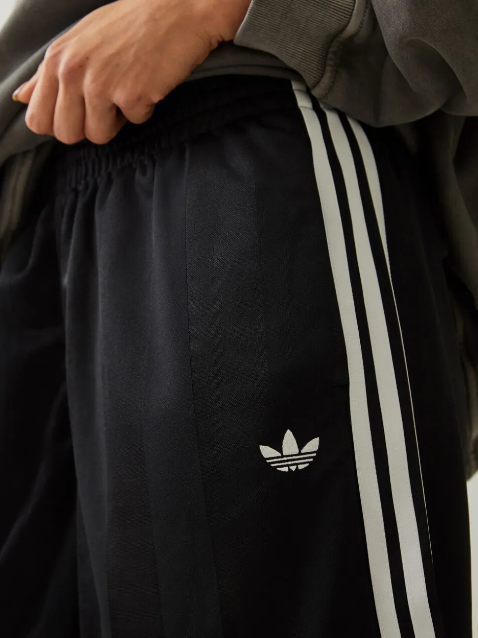 Zwart - adidas Originals 3-Stripes Jaquard Shorts