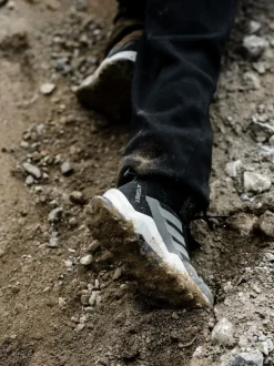 Zwart - adidas Terrex Ax4r Mid wandelschoenen voor kinderen