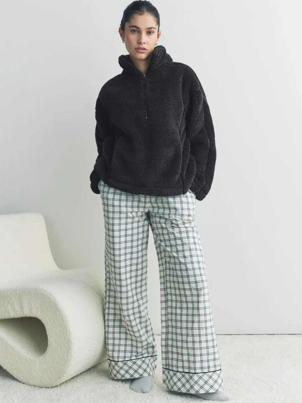 Zwart - Borg fleece met korte rits