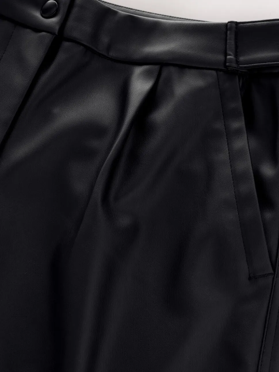 Zwart - Broek met benen van imitatieleer