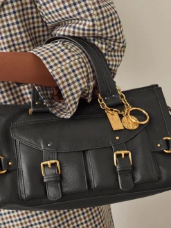Zwart - Charm Buckle Hand Held Bag