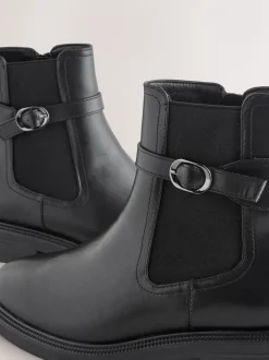Zwart - Chelsea Boots met gesp