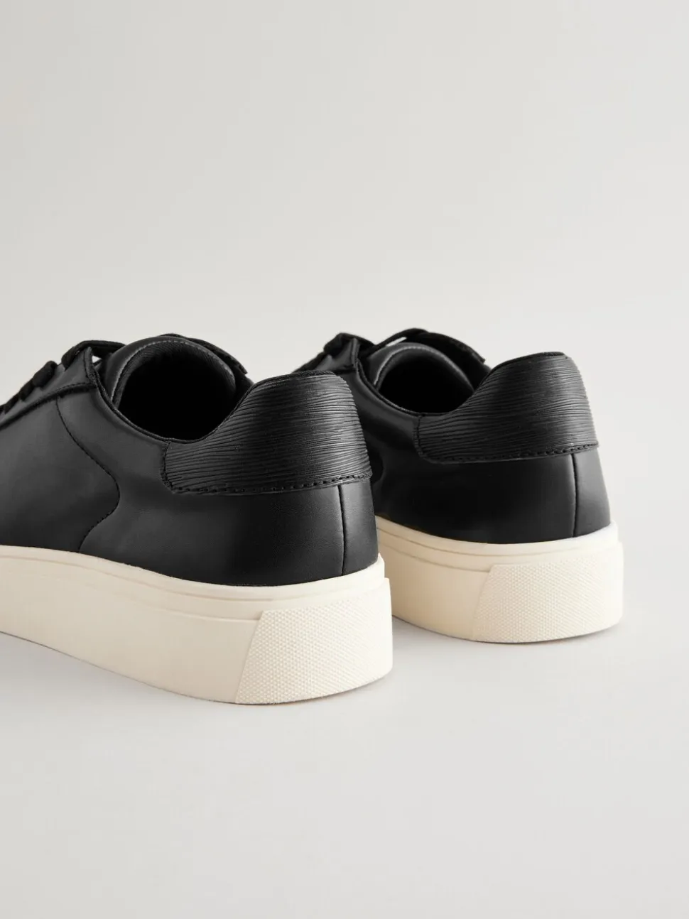 Zwart - Chic-casual lange sneakers