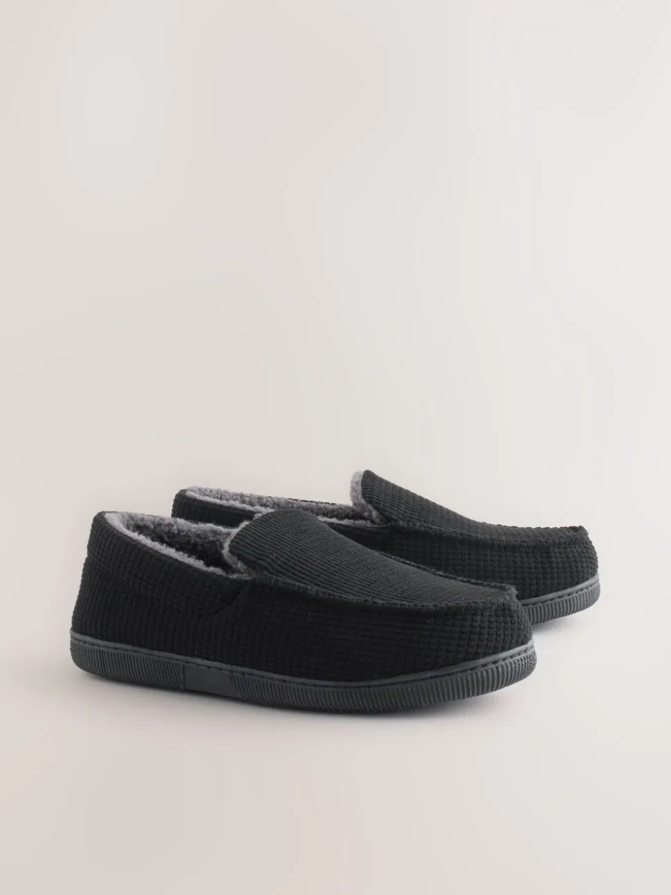 Zwart - Closed Back Textured Slippers