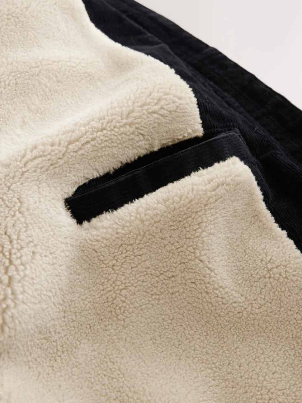 Zwart - Corduroy Borg Lined Jacket