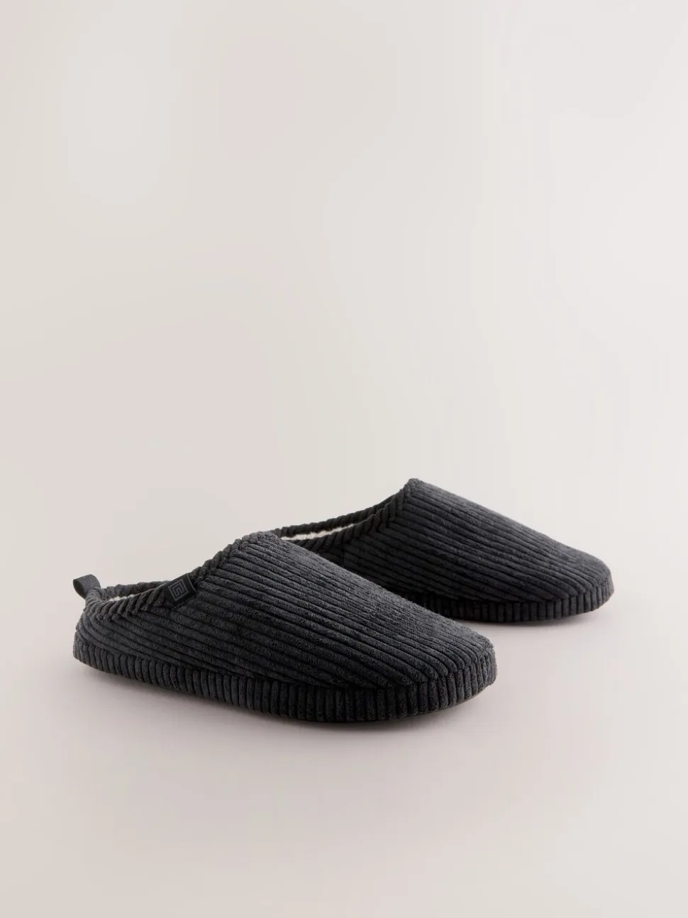 Zwart - Corduroy pantoffelmuiltjes