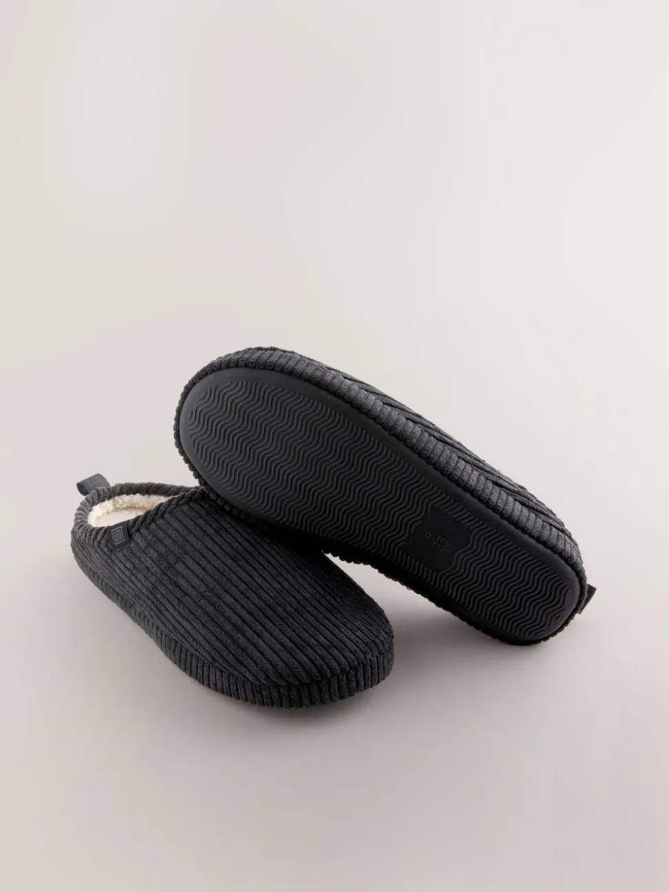 Zwart - Corduroy pantoffelmuiltjes