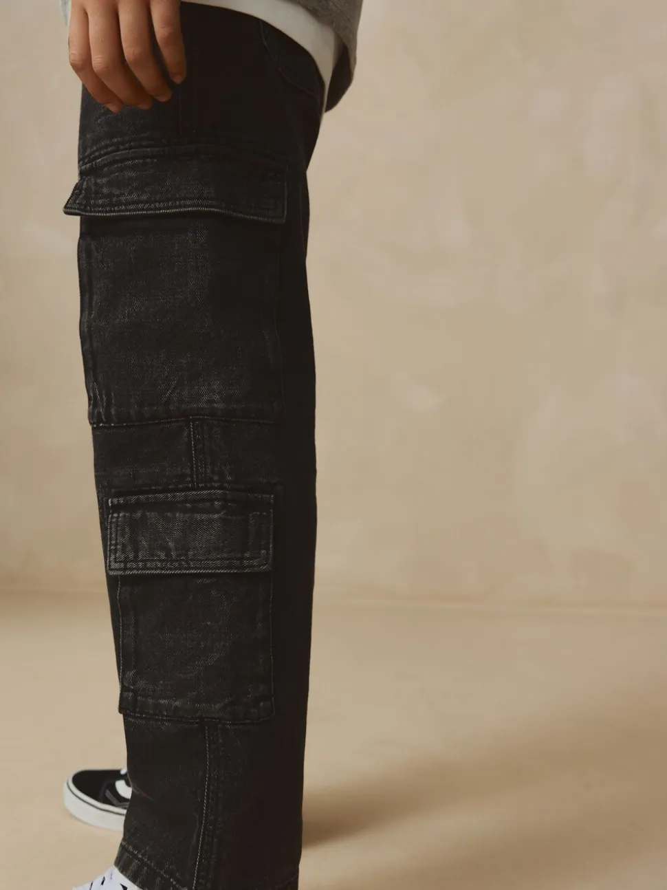 Zwart - Denim cargojeans met meerdere zakken en 100% katoen (3 - 16 jr)