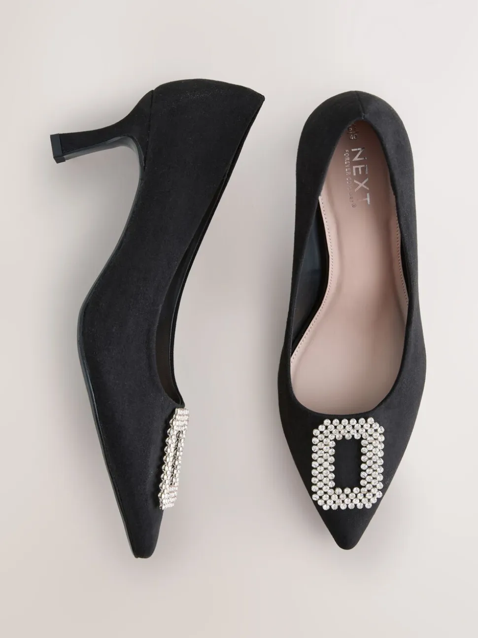 Zwart - Forever Comfort - Spitse hakken met siersteentjes