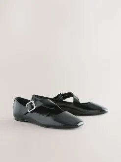 Zwart - Forever Comfort® Asymmetric Mary Jane Shoes
