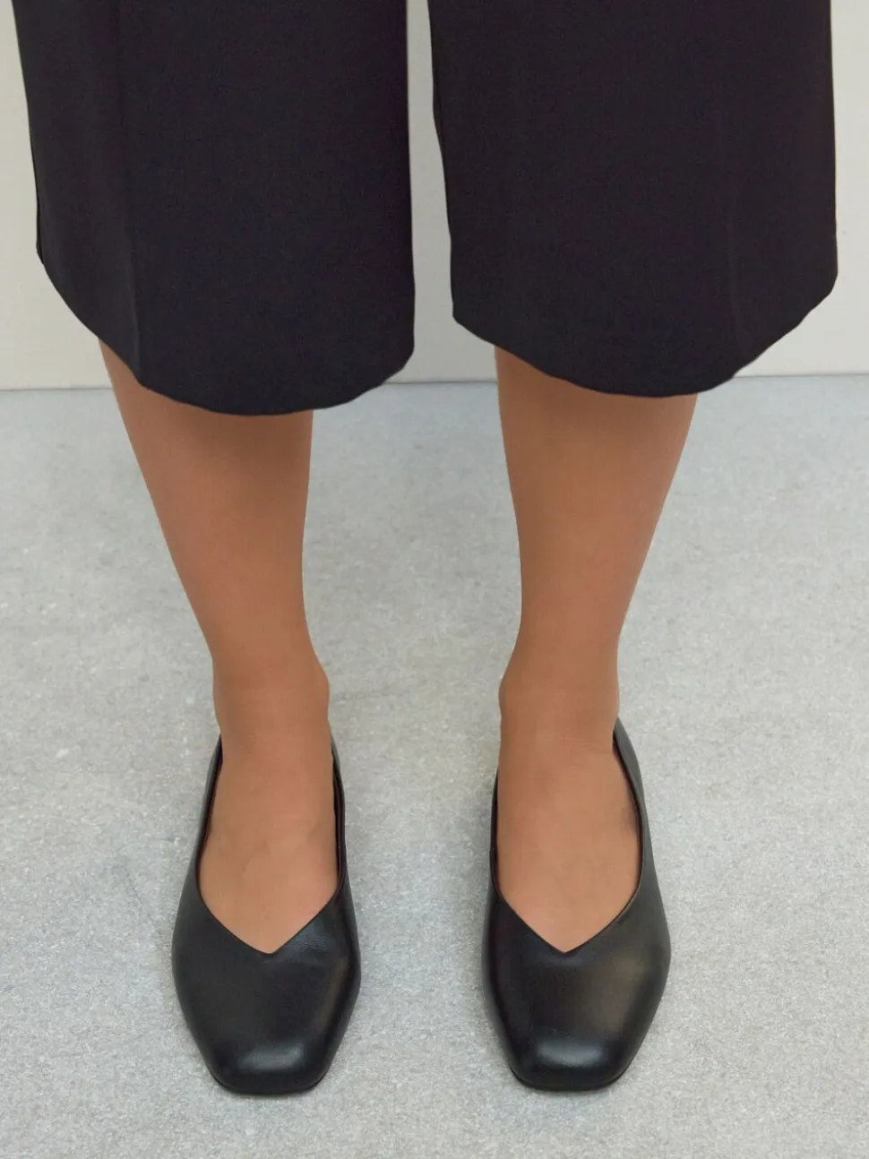 Zwart - Forever Comfort® Leather Square Toe Ballerina Flats