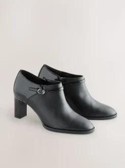 Zwart - Forever Comfort® Round Toe Block Heel Buckle Detail Shoe Boots