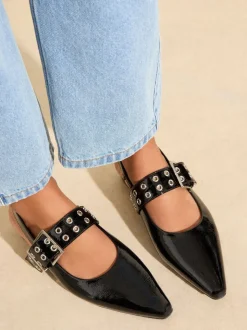 Zwart - Friends Like These Buckle Slingback Pointed Toe Faux Patent Leather Ballerina Shoes