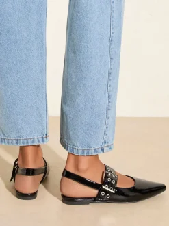 Zwart - Friends Like These Buckle Slingback Pointed Toe Faux Patent Leather Ballerina Shoes